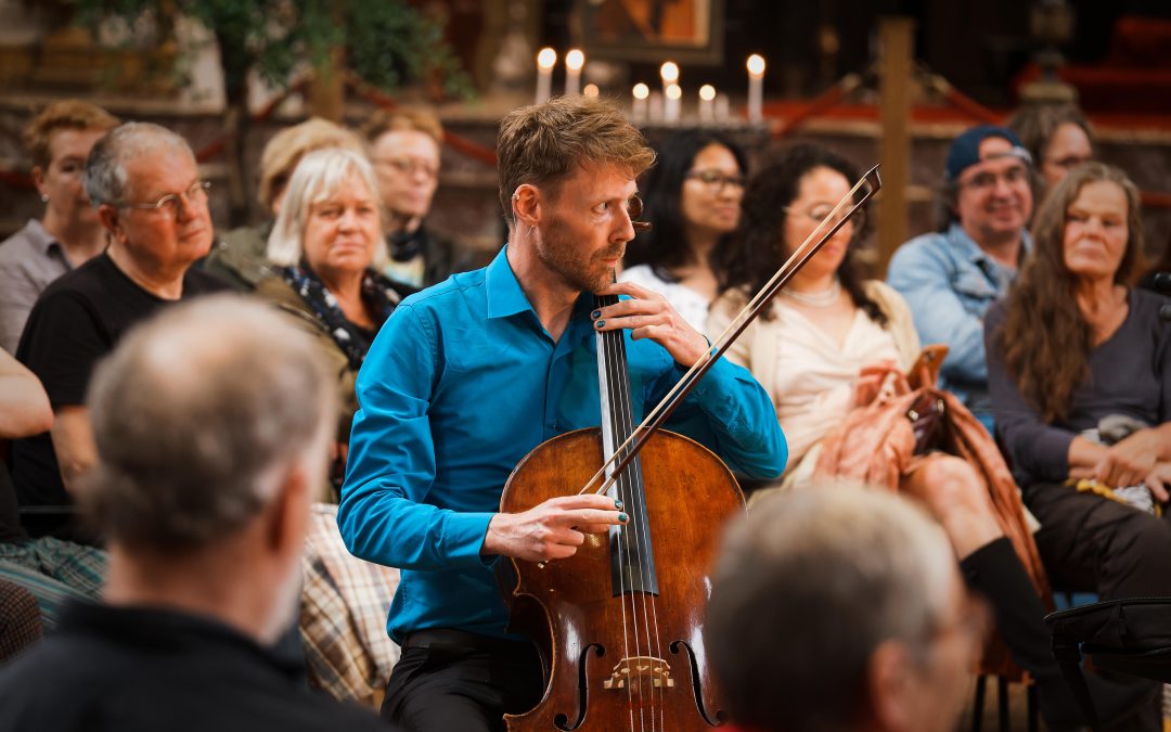 Harp onder de riem – de hele maand juli een persoonlijk muziekstuk cadeau in de Mozes & Aaronkerk